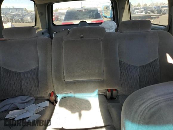 2006 Chevrolet Suburban Z71 with VIN 3GNFK16Z26G209235, listed as a Copart auction lot 84952604 with 186,149 mi miles and Non Repairable. Bid and sale history available at carsss.com. Image 10.