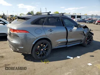 2019 Jaguar F-Pace SVR z VIN SADCZ2EE0KA607746, wystawiony jako Copart lot #74861764 z przebiegiem 40 900 mil mil oraz Szkoda całkowita • Salvage title. Historia ofert i sprzedaży dostępna na DreamBid. Obrazek 3.