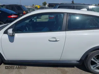 2013 Volvo C30 T5 with VIN YV1672MK1D2301684, listed as a IAAI auction lot 42041442 with 112,034 mi miles and . Bid and sale history available at DreamBid. Image 14.
