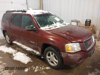 2005 GMC Envoy XL SLE with VIN 1GKET16S456181415, listed as a IAAI auction lot 41499469 with 173,304 mi miles. Bid and sale history available at carsss.com. Image 1.