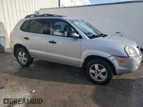 2006 Hyundai Tucson GL with VIN KM8JM12B56U462483, listed as a Copart auction lot 73651004 with 105,350 mi miles and Non Repairable. Bid and sale history available at carsss.com. Image 4.
