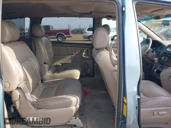 2005 Toyota Sienna XLE with VIN 5TDZA22C75S241730, listed as a IAAI auction lot 42056897 with 264,714 mi miles. Bid and sale history available at carsss.com. Image 8.