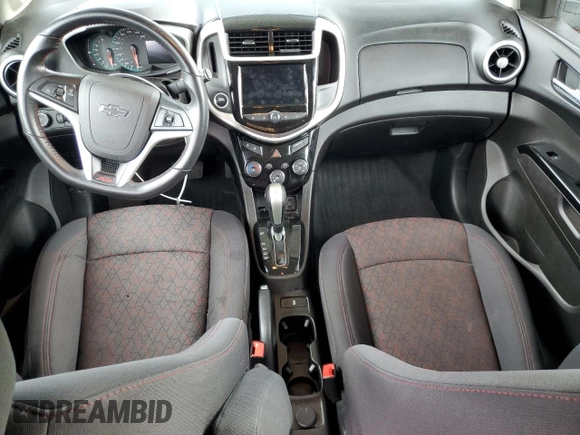 2020 Chevrolet Sonic LT z VIN 1G1JD6SB5L4137709, wystawiony jako Copart lot #55651925 z przebiegiem 38 048 mil mil oraz Szkoda całkowita • Salvage title. Historia ofert i sprzedaży dostępna na DreamBid. Obrazek 8.