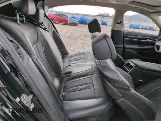 2017 BMW 7 Series 750i с VIN WBA7F0C35HGM21697, выставлен на аукционе Copart как лот 54713825 с пробегом Не указан миль и Списание • Salvage title. История ставок и продаж доступна на DreamBid. Изображение 10.