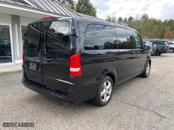 2017 Mercedes-Benz Metris Passenger Van with VIN WD4PG2EE3H3335246, listed as a Copart auction lot 82755184 with NaN miles. Bid and sale history available at carsss.com. Image 4.