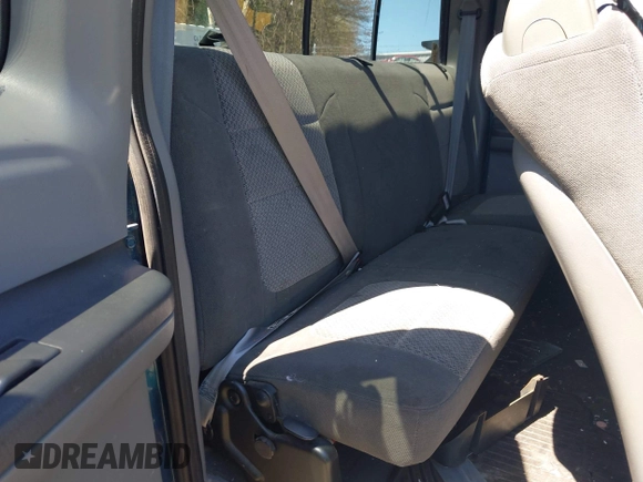 2002 Ford F-350 XL with VIN 1FTSX31S12ED44853, listed as a IAAI auction lot 42079777 with 177,233 mi miles and . Bid and sale history available at DreamBid. Image 8.