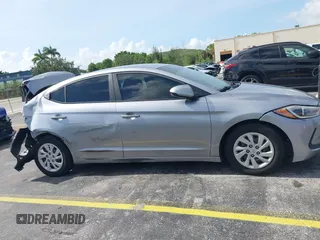 2017 Hyundai Elantra SE z VIN 5NPD74LF6HH126348, wystawiony jako IAAI lot #42362683 z przebiegiem 165 431 mil mil oraz . Historia ofert i sprzedaży dostępna na DreamBid. Obrazek 14.