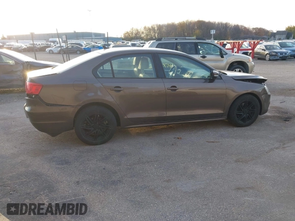 2012 Volkswagen Jetta SE с VIN 3VWDP7AJ4CM370850, выставлен на аукционе IAAI как лот 40704526 с пробегом 156 554 миль миль и . История ставок и продаж доступна на DreamBid. Изображение 13.
