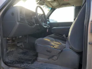 2004 GMC Sierra 1500 SLT z VIN 2GTEK19T341363891, wystawiony jako Copart lot #54883845 z przebiegiem Nie podano mil oraz Nie do naprawy • Non repairable. Historia ofert i sprzedaży dostępna na DreamBid. Obrazek 7.