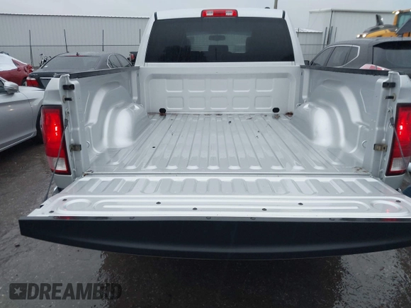 2012 Ram 1500 Big Horn z VIN 1C6RD6GT3CS224300, wystawiony jako IAAI lot #40807733 z przebiegiem 145 495 mil mil oraz . Historia ofert i sprzedaży dostępna na DreamBid. Obrazek 17.