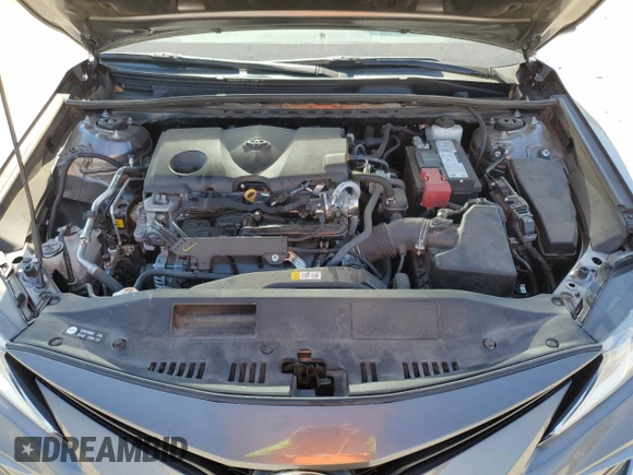 2024 Toyota Camry LE z VIN 4T1R11AK2RU216038, wystawiony jako Copart lot #56582725 z przebiegiem 42 623 mil mil oraz Szkoda całkowita • Salvage title. Historia ofert i sprzedaży dostępna na DreamBid. Obrazek 11.