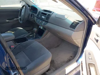 2005 Toyota Camry LE with VIN 4T1BF32K25U101690, listed as a IAAI auction lot 40453083 with 246,087 mi miles and . Bid and sale history available at DreamBid. Image 5.