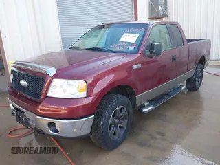 2006 Ford F-150 XLT with VIN 1FTPX14576NB12389, listed as a IAAI auction lot 41330086 with 113,475 mi miles. Bid and sale history available at carsss.com. Image 2.