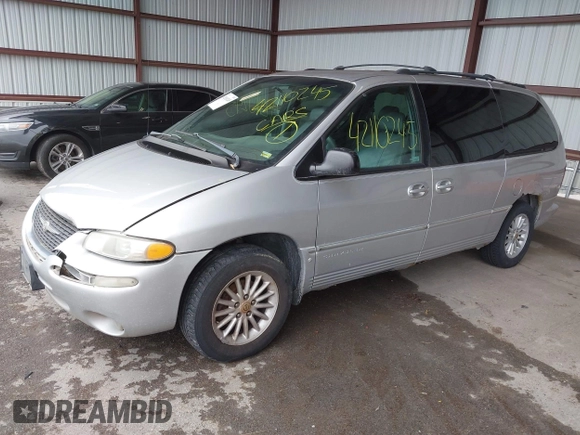 2000 Chrysler Town & Country LXi with VIN 1C4GP54LXYB610435, listed as a IAAI auction lot 42110245 with 201,201 mi miles. Bid and sale history available at carsss.com. Image 2.