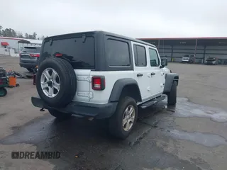2022 Jeep Wrangler Unlimited Sport with VIN 1C4HJXDN2NW251041, listed as a IAAI auction lot 41558677 with 61,120 mi miles and . Bid and sale history available at DreamBid. Image 4.