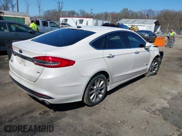 2018 Ford Fusion Energi SE with VIN 3FA6P0PU9JR105934, listed as a IAAI auction lot 41935227 with 149,863 mi miles. Bid and sale history available at carsss.com. Image 4.