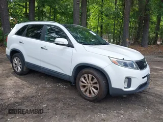2014 Kia Sorento EX with VIN 5XYKU4A70EG516330, listed as a IAAI auction lot 42462400 with 146,221 mi miles and . Bid and sale history available at DreamBid. Image 1.