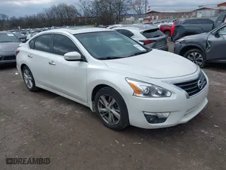 2014 Nissan Altima 2.5 SV with VIN 1N4AL3AP3EC128267, listed as a IAAI auction lot 41559433 with 169,844 mi miles. Bid and sale history available at carsss.com. Image 1.