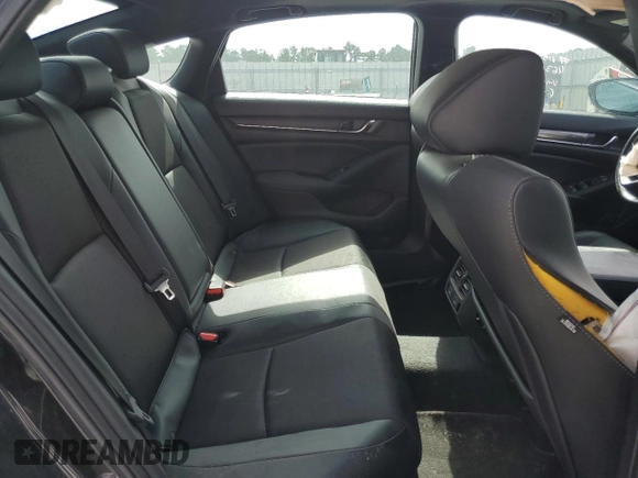2021 Honda Accord Sport z VIN 1HGCV2F3XMA034329, wystawiony jako Copart lot #44753095 z przebiegiem Nie podano mil oraz Nie do naprawy • Non repairable. Historia ofert i sprzedaży dostępna na DreamBid. Obrazek 10.