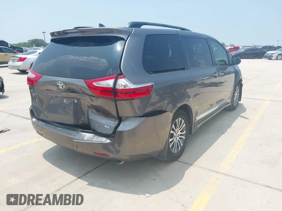 2019 Toyota Sienna XLE Auto Access Seat z VIN 5TDYZ3DC4KS970576, wystawiony jako IAAI lot #42166276 z przebiegiem 112 769 mil mil oraz . Historia ofert i sprzedaży dostępna na DreamBid. Obrazek 4.