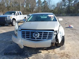 2013 Cadillac XTS Luxury with VIN 2G61P5S39D9172708, listed as a IAAI auction lot 41781371 with 100,173 mi miles. Bid and sale history available at carsss.com. Image 13.
