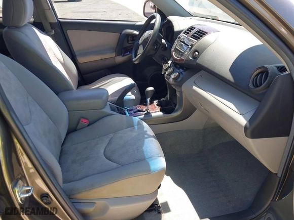 2011 Toyota RAV4 with VIN 2T3ZF4DV0BW089716, listed as a IAAI auction lot 41897280 with 191,818 mi miles. Bid and sale history available at carsss.com. Image 5.
