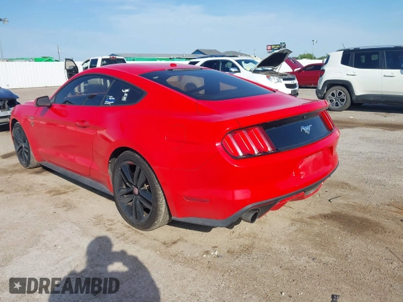 2015 Ford Mustang EcoBoost z VIN 1FA6P8TH2F5305684, wystawiony jako IAAI lot #42134264 z przebiegiem 108 910 mil mil oraz . Historia ofert i sprzedaży dostępna na DreamBid. Obrazek 3.