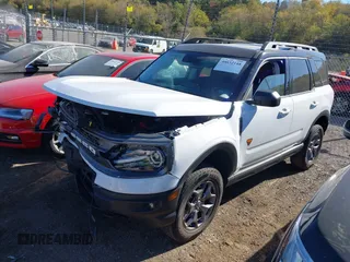 2023 Ford Bronco Sport Badlands z VIN 3FMCR9D93PRD33699, wystawiony jako IAAI lot #40632148 z przebiegiem 21 363 mil mil oraz . Historia ofert i sprzedaży dostępna na DreamBid. Obrazek 17.