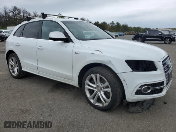 2014 Audi SQ5 Premium Plus z VIN WA1CGAFP0EA067700, wystawiony jako Copart lot #56374555 z przebiegiem 165 958 mil mil oraz Szkoda całkowita • Salvage title. Historia ofert i sprzedaży dostępna na DreamBid. Obrazek 4.