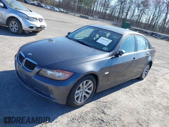 2007 BMW 3 Series 328i with VIN WBAVC53547FZ76093, listed as a IAAI auction lot 41852963 with 169,857 mi miles and . Bid and sale history available at carsss.com. Image 2.