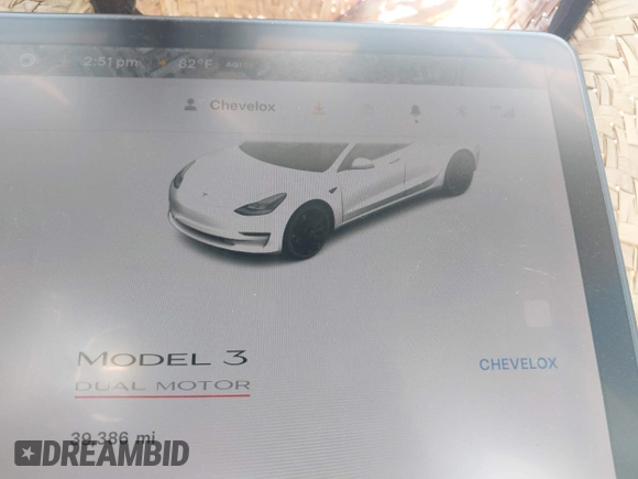 2021 Tesla Model 3 Performance with VIN 5YJ3E1EC6MF926448, listed as a IAAI auction lot 41240309 with 39,386 mi miles and . Bid and sale history available at DreamBid. Image 7.