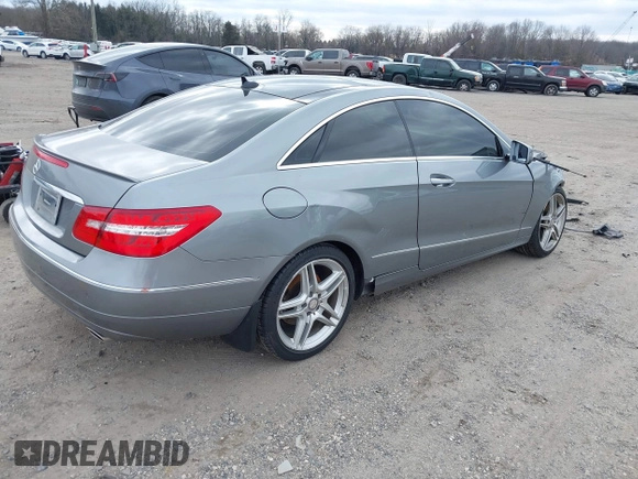 2013 Mercedes-Benz E-Class E 350 with VIN WDDKJ8JB9DF215261, listed as a IAAI auction lot 41634201 with 92,610 mi miles. Bid and sale history available at carsss.com. Image 4.