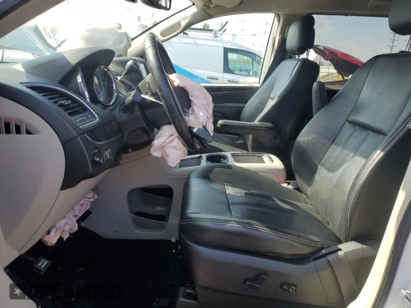 2015 Chrysler Town & Country Touring L z VIN 2C4RC1CG9FR610961, wystawiony jako Copart lot #52719965 z przebiegiem 150 148 mil mil oraz Szkoda całkowita • Salvage title. Historia ofert i sprzedaży dostępna na DreamBid. Obrazek 7.