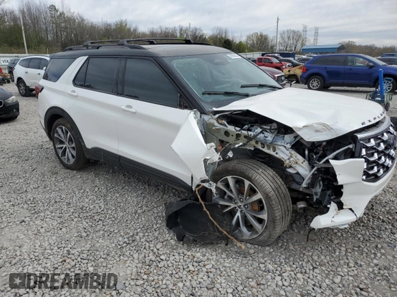 2025 Ford Explorer Platinum with VIN 1FMWK8HC5SGA65983, listed as a Copart auction lot 49856645 with 3,870 mi miles and Salvage title. Bid and sale history available at DreamBid. Image 4.