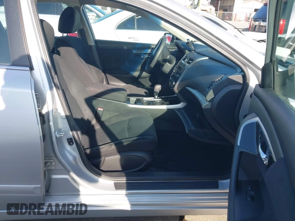 2014 Nissan Altima SV with VIN 1N4AL3AP8EC902495, listed as a IAAI auction lot 41940581 with 68,623 mi miles and . Bid and sale history available at carsss.com. Image 5.