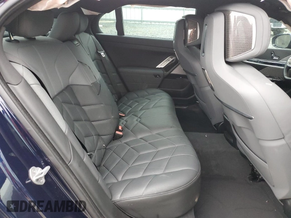 2023 BMW 7 Series 760i xDrive with VIN WBA33EJ04PCN52350, listed as a Copart auction lot 44487295 with 10,878 mi miles and Salvage title. Bid and sale history available at DreamBid. Image 10.
