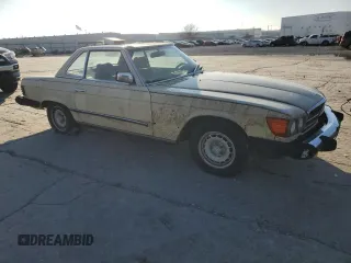 1981 Mercedes-Benz 380 380SL with VIN WDBBA45A2BB007133, listed as a Copart auction lot 85577044 with 132,988 mi miles and Clean Title. Bid and sale history available at carsss.com. Image 4.