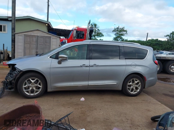 2018 Chrysler Pacifica Limited z VIN 2C4RC1GG5JR320249, wystawiony jako IAAI lot #41992278 z przebiegiem 113 012 mil mil oraz . Historia ofert i sprzedaży dostępna na DreamBid. Obrazek 14.