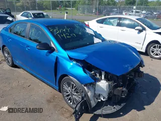 2023 Kia Forte GT-Line with VIN 3KPF54AD0PE568996, listed as a IAAI auction lot 39471420 with 72,969 mi miles. Bid and sale history available at carsss.com. Image 1.