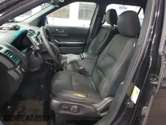 2017 Ford Police Interceptor Utility z VIN 1FM5K8AT5HGA62869, wystawiony jako Copart lot #61285845 z przebiegiem 132 057 mil mil oraz Czysty tytuł • Clean title. Historia ofert i sprzedaży dostępna na DreamBid. Obrazek 7.