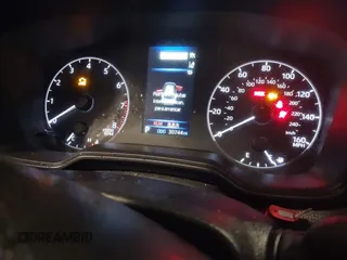 2024 Toyota Corolla Cross LE z VIN 7MUCAABG5RV087551, wystawiony jako IAAI lot #41726761 z przebiegiem 30 744 mil mil oraz . Historia ofert i sprzedaży dostępna na DreamBid. Obrazek 7.