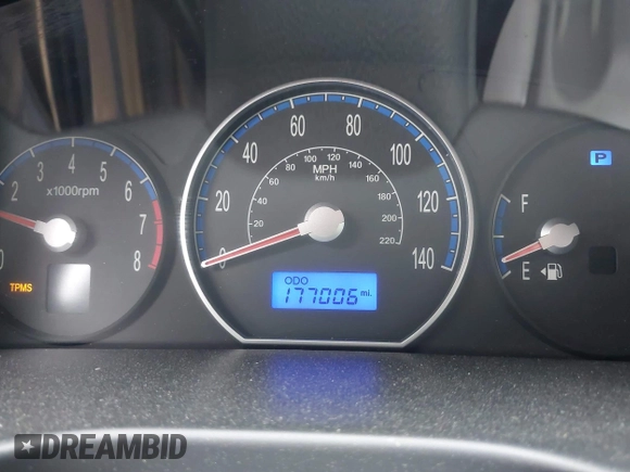 2007 Hyundai Santa Fe GLS z VIN 5NMSG13D07H062128, wystawiony jako IAAI lot #42251580 z przebiegiem 177 006 mil mil oraz . Historia ofert i sprzedaży dostępna na DreamBid. Obrazek 7.