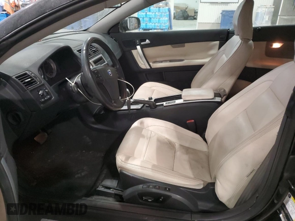 2012 Volvo C70 T5 with VIN YV1672MC8CJ130431, listed as a Copart auction lot 85816244 with 45,943 mi miles and Clean Title. Bid and sale history available at carsss.com. Image 7.