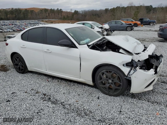 2021 Alfa Romeo Giulia with VIN ZARFAMAN0M7638826, listed as a Copart auction lot 86944794 with 0 mi miles and Salvage Title. Bid and sale history available at carsss.com. Image 4.