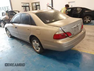 2004 Toyota Avalon XL z VIN 4T1BF28B34U366361, wystawiony jako IAAI lot #42219572 z przebiegiem 231 782 mil mil oraz . Historia ofert i sprzedaży dostępna na DreamBid. Obrazek 3.