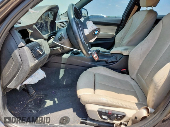 2015 BMW 3 Series 328i with VIN WBA3A5C55FF610865, listed as a Copart auction lot 59675825 with 186,429 mi miles and Salvage title. Bid and sale history available at DreamBid. Image 7.