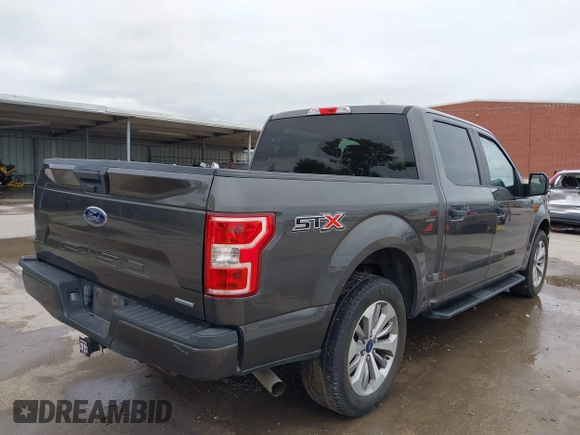 2018 Ford F-150 XL z VIN 1FTEW1CP3JKC21438, wystawiony jako IAAI lot #42207035 z przebiegiem 86 417 mil mil oraz . Historia ofert i sprzedaży dostępna na DreamBid. Obrazek 4.