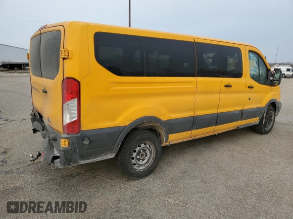 2016 Ford Transit Cargo with VIN 1FTYR2ZM2GKA64811, listed as a Copart auction lot 82696424 with 223,716 mi miles and Clean Title. Bid and sale history available at carsss.com. Image 3.
