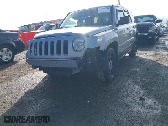 2016 Jeep Patriot Sport z VIN 1C4NJPBB0GD801752, wystawiony jako IAAI lot #41448570 z przebiegiem 108 859 mil mil oraz . Historia ofert i sprzedaży dostępna na DreamBid. Obrazek 17.