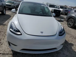 2021 Tesla Model Y Long Range with VIN 5YJYGDEEXMF268300, listed as a Copart auction lot 52196315 with 33,280 mi miles and Salvage Title. Bid and sale history available at carsss.com. Image 5.